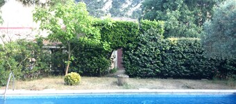 Schönes provenzalisches Haus, französisches Billard und Swimmingpool - 8 Personen