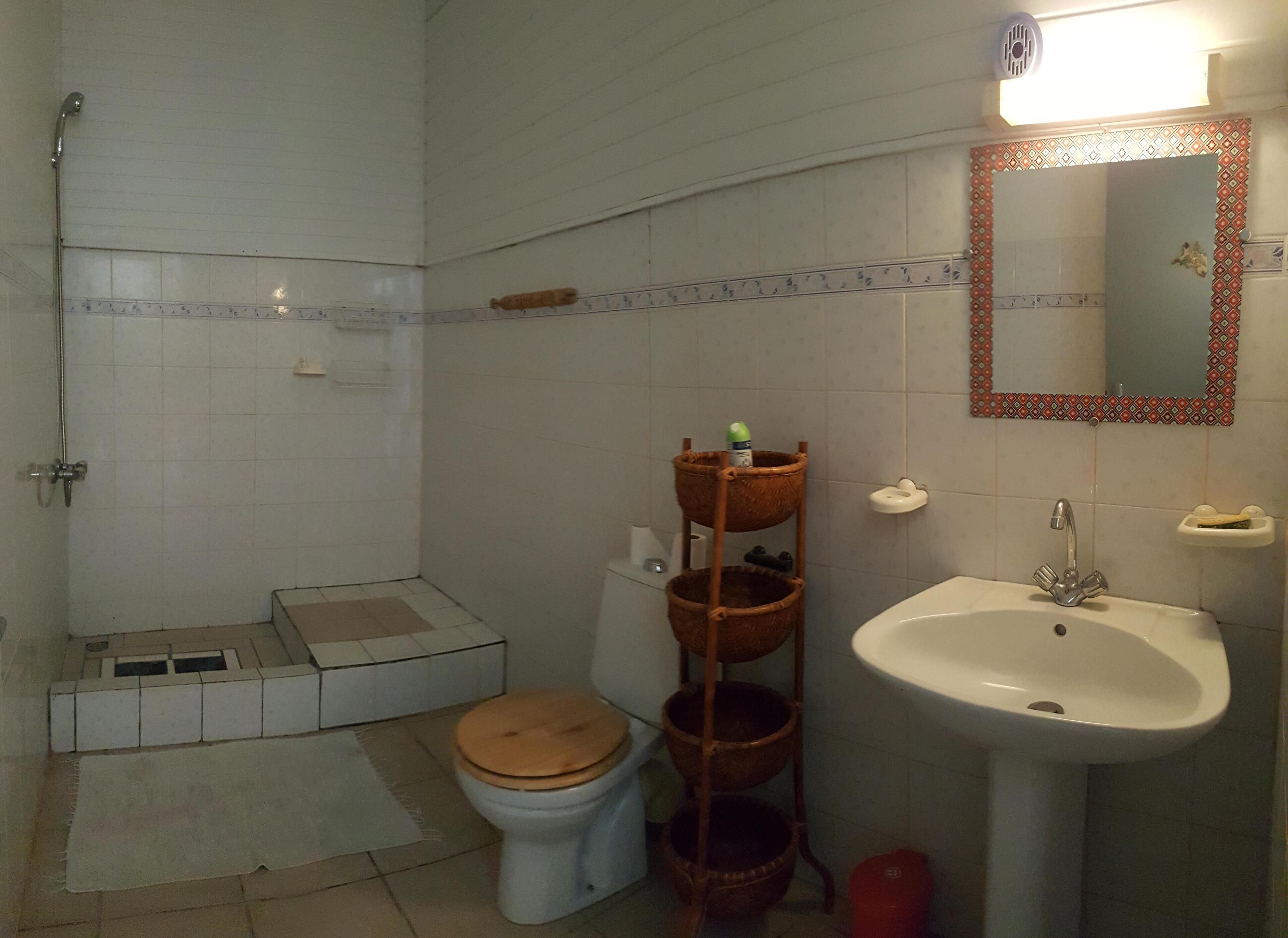 淋浴設備、風筒、提供毛巾