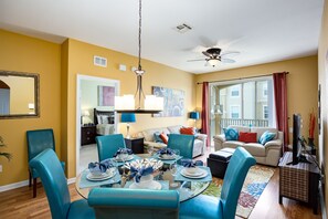 Smart TV, video games, DVD player, table football - Luxurious Mickey Themed Condo - Kids Will Love It! Only 2 Miles to Disney! (Kissimmee)