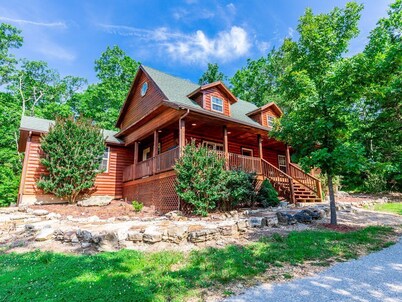 Sleeps 12, Pool, Marina, Quiet Side of Table Rock