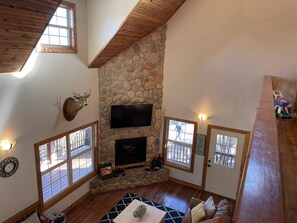 TV, fireplace, DVD player, books - Sleeps 12, Pool, Marina, Quiet Side of Table Rock (Cassville)