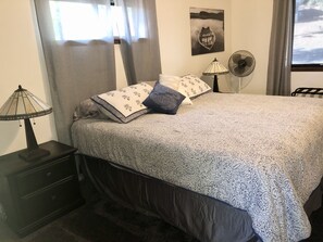 4 bedrooms, WiFi, bed sheets