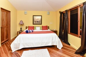 3 habitaciones, escritorio, tabla de planchar con plancha y wifi gratis 