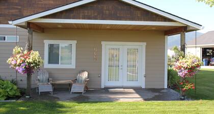 Lähellä kaikkea! Hyvin varusteltu, keskeisellä paikalla sijaitseva talo lähellä Coeur D'alenea.