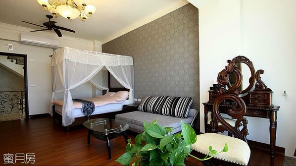 Romantisk dobbeltrom | Sengetøy av topp kvalitet, individuelt dekorert og individuelt innredet