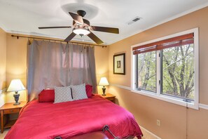 4 bedrooms, desk, iron/ironing board, travel cot