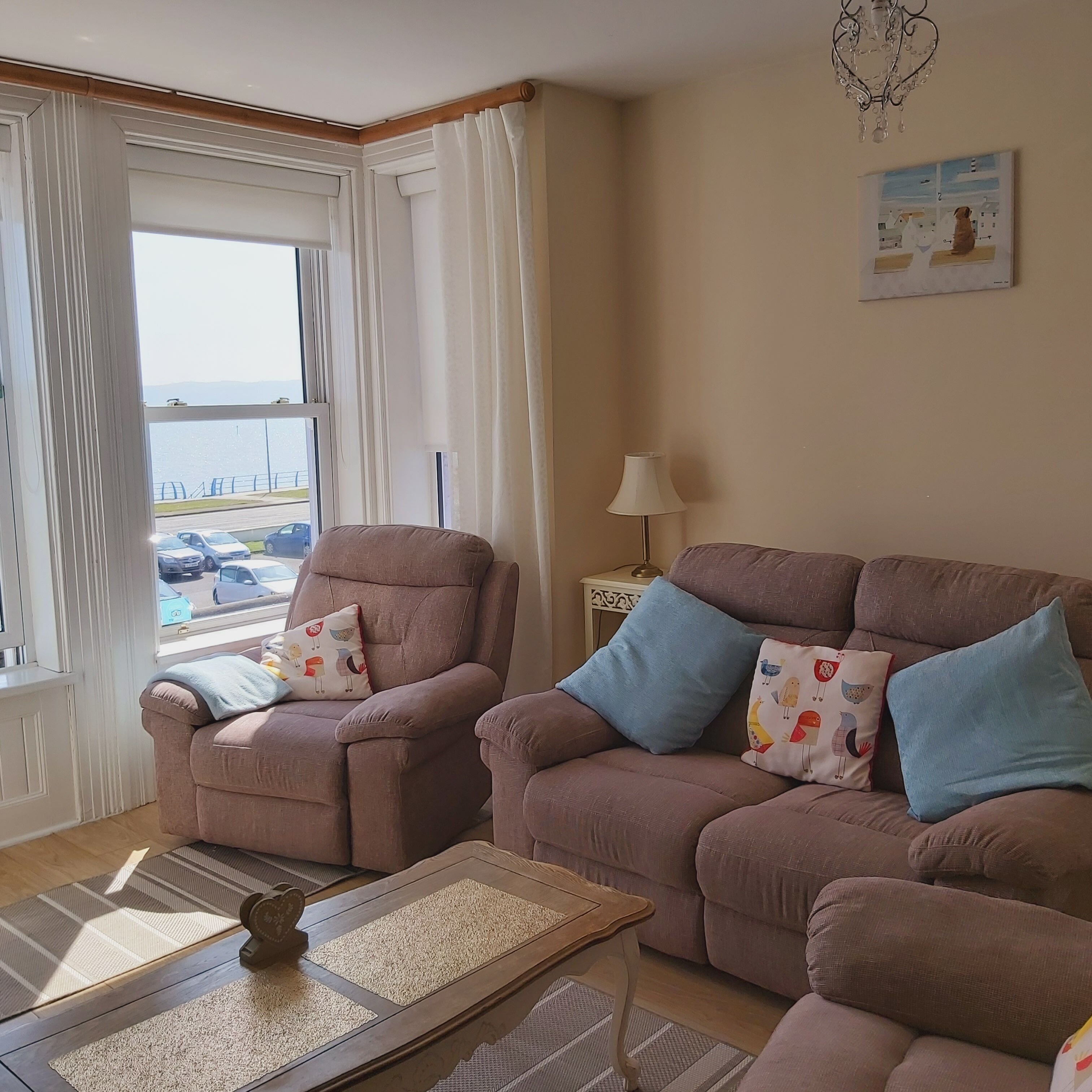 Fernseher, Kamin, DVD-Player