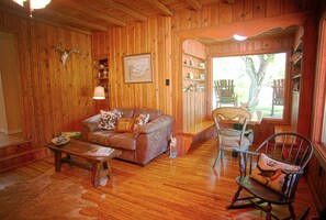 Smart TV, reproductor de DVD, libros y videoteca 