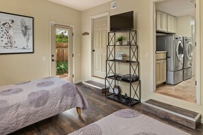 5 chambres, fer et planche à repasser, Wi-Fi gratuit, draps fournis