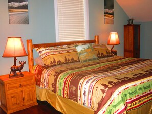 3 bedrooms, desk, iron/ironing board, travel crib - CREEKSIDE RETREAT NEAR WOODLAND PARK, MOUNTAIN VIEWS , PIKE NATIONAL FOREST (Manitou Springs)