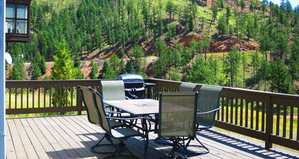 RETRAITE DE BELL ROCK: VUE PANORAMIQUE PRIVĂE DE 80 ACRES SUR PIKES PEAK, BABBLING CREEK