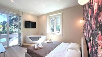 Luxury Double Room | In-room safe, individually decorated, individually furnished, desk