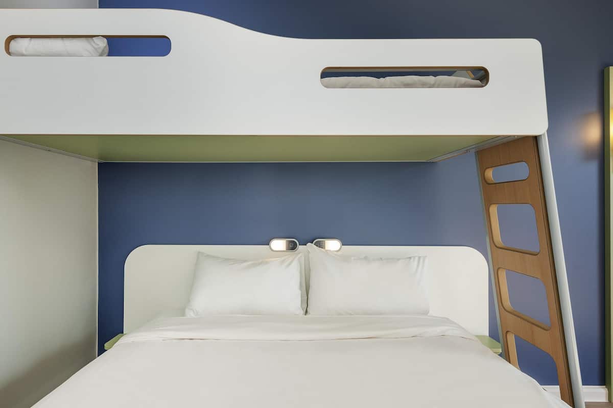 In-room safe, soundproofing