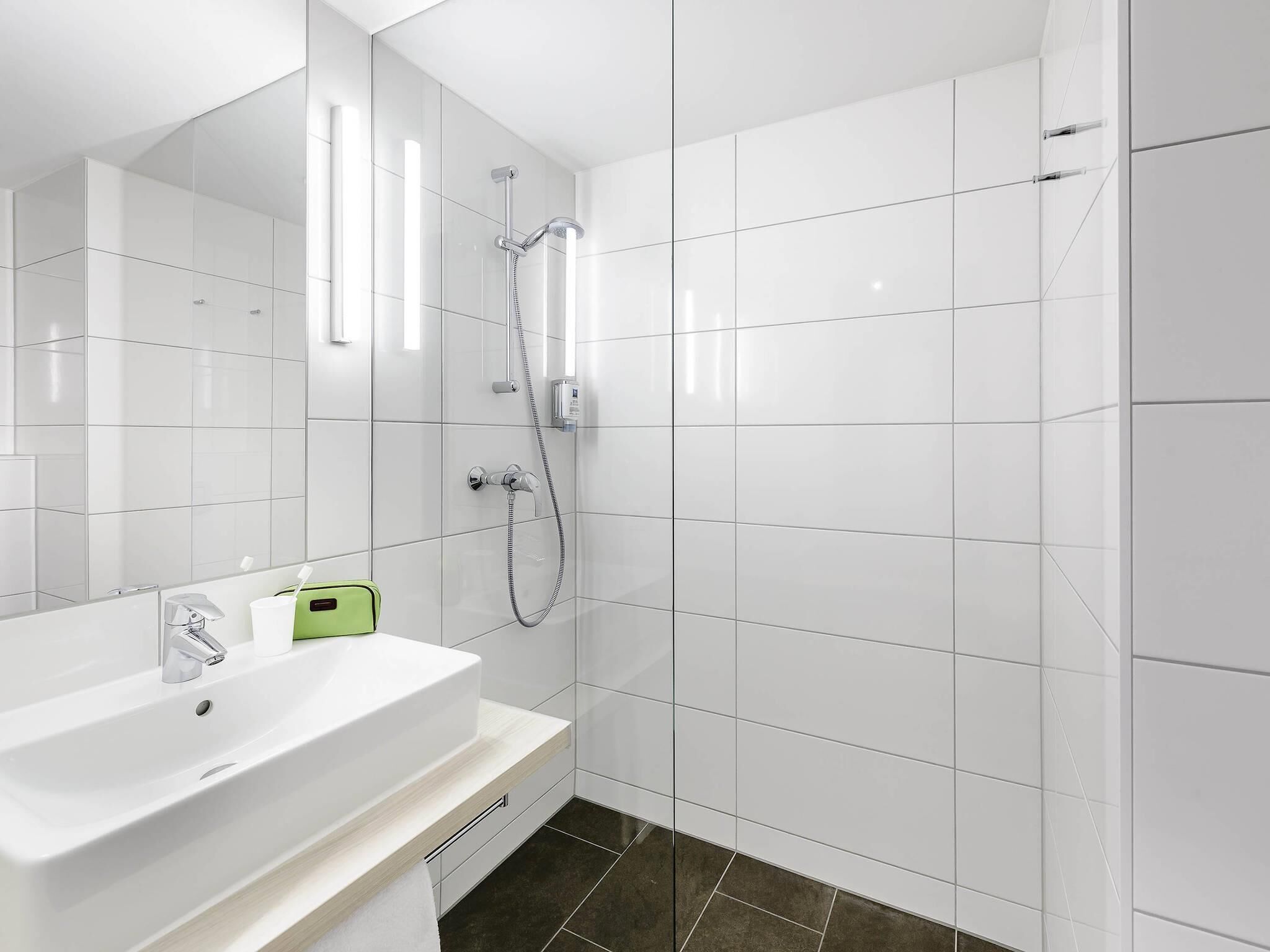 Zimmersafe, schallisolierte Zimmer