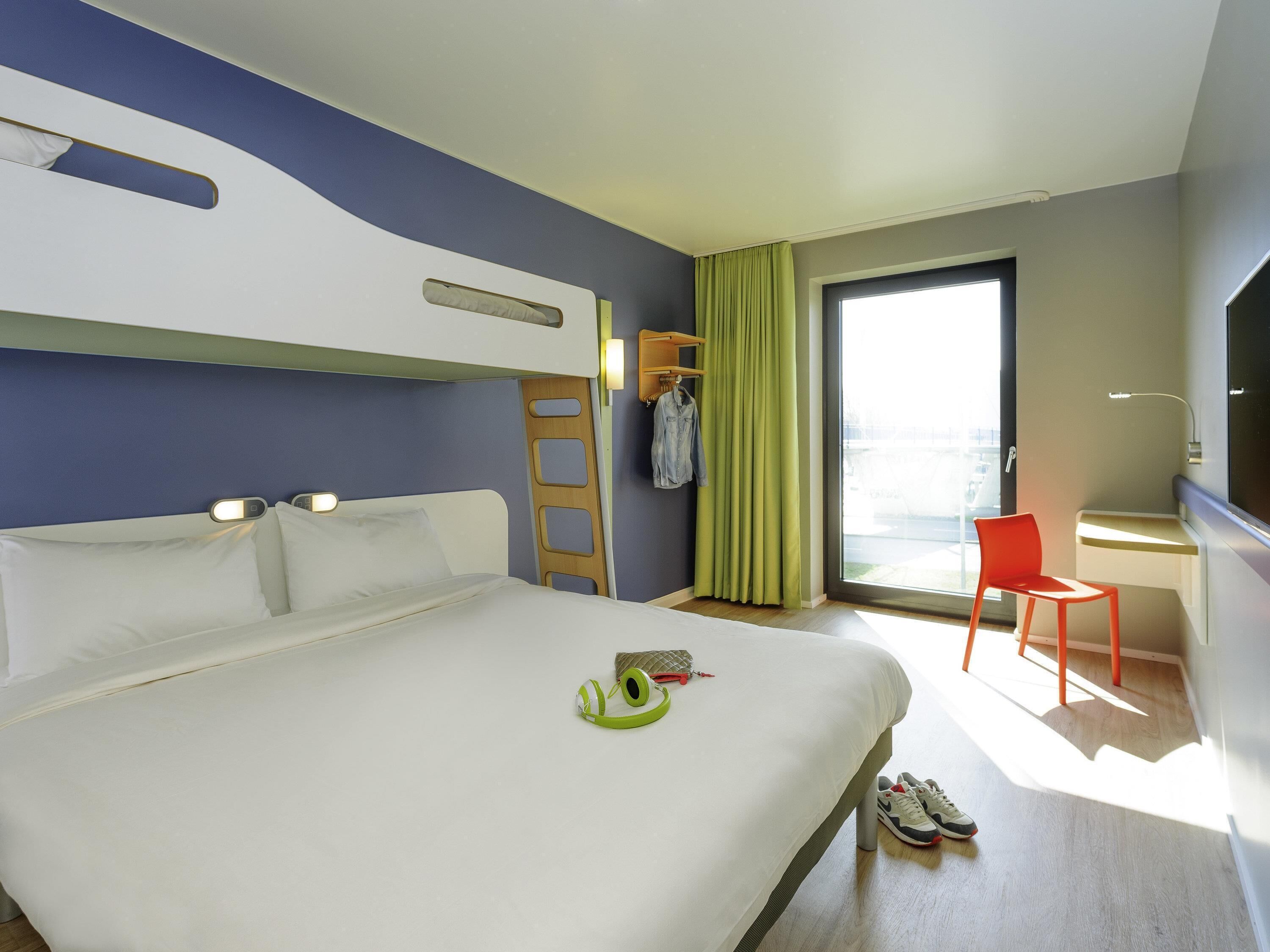 Room, Multiple Beds | In-room safe, soundproofing