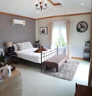 折叠床/加床（额外收费）、免费 WiFi