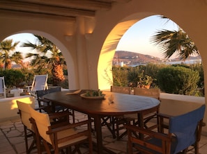 Outdoor dining