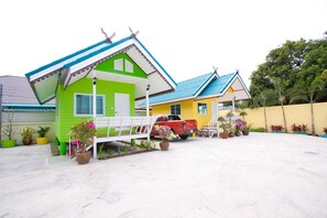 Free WiFi - Baan Rommai Sattahip (Sattahip)
