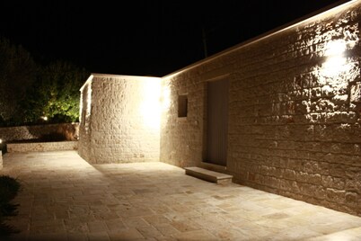 Lamia degli Ulivi - Dwelling in the valley of trulli UNESCO heritage site.