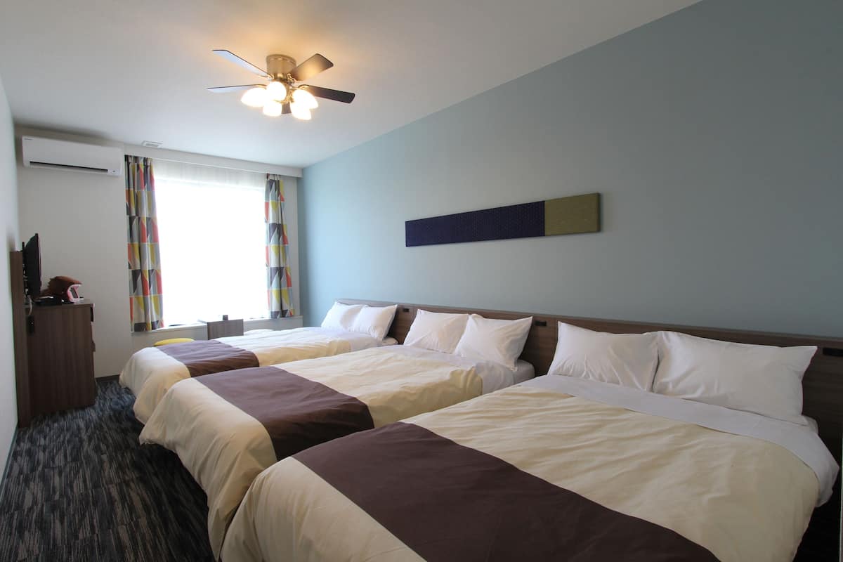 In-room safe, free WiFi, bed sheets