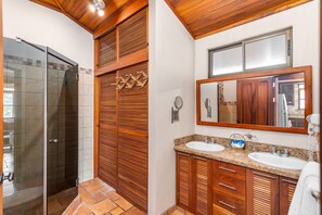 Suite | 1 dormitorio, ropa de cama de alta calidad, edredones de plumas