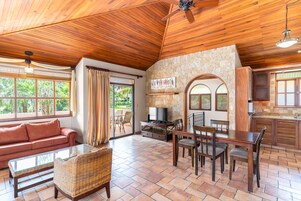 Suite | 1 多间卧室、高档床上用品、羽绒被、加厚床垫