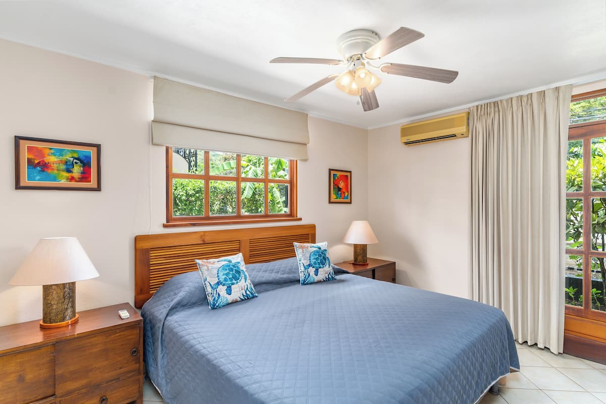Suite Deluxe, 2 camere da letto, vista giardino | 1 camera, biancheria da letto di alta qualità, copriletto in piuma
