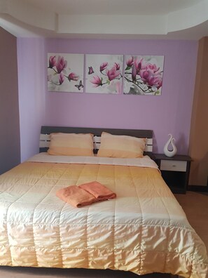 In-room safe, soundproofing, free WiFi, bed sheets - Concordia Guesthouse (Pattaya)