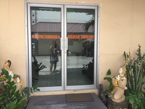 Reception - Concordia Guesthouse (Pattaya)