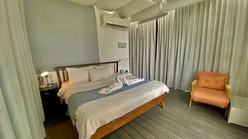 Beach Front Suite | In-room safe, blackout drapes, soundproofing, free WiFi