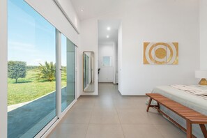 2 bedrooms, iron/ironing board, free WiFi, bed sheets - New pool 12.5 x 3m. Oll included. (SENCELLES)