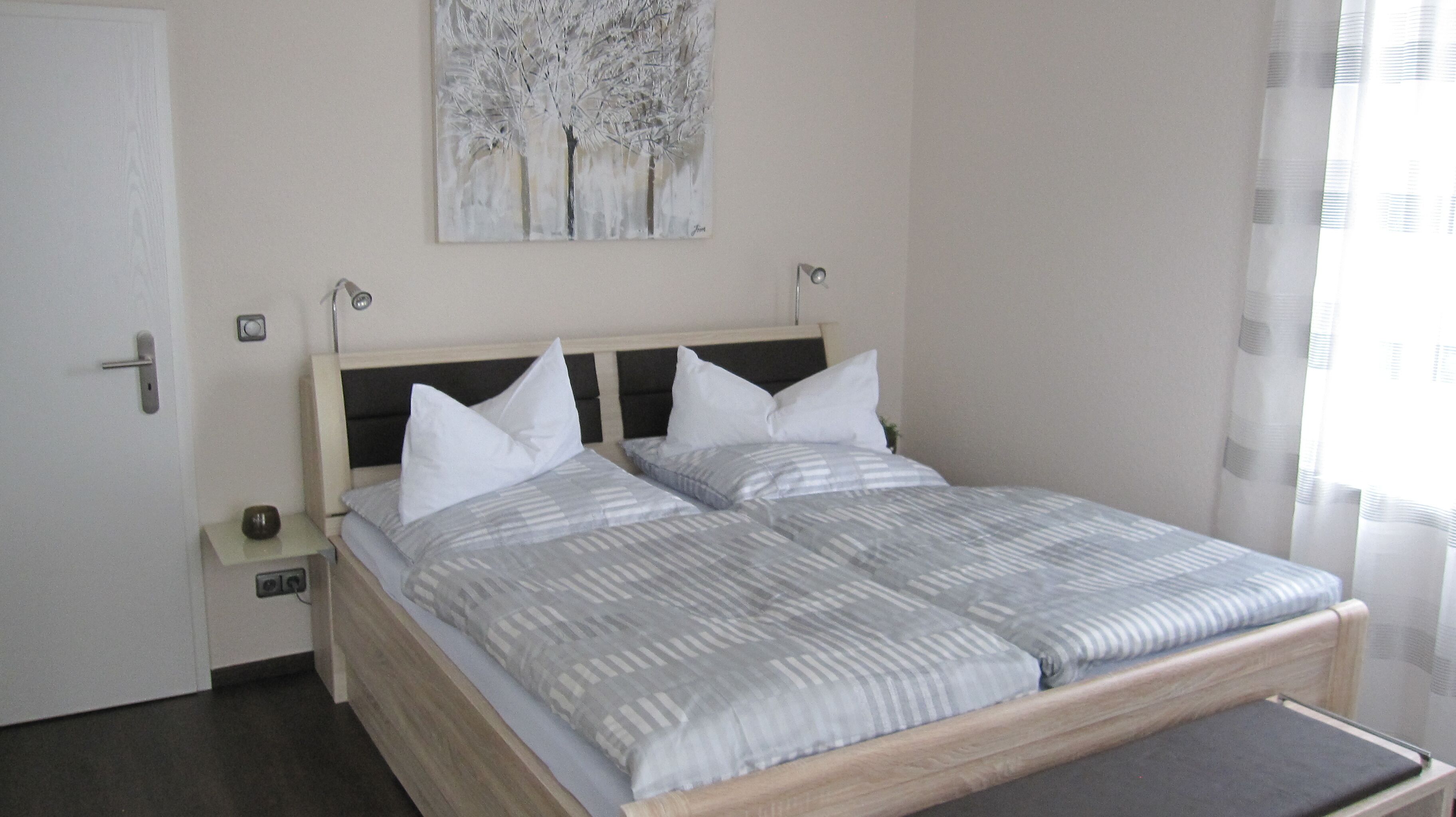 2 bedrooms, in-room safe, iron/ironing board, free WiFi