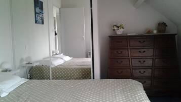 2 sovevĂŠrelser, strygejern/strygebrĂŠt, gratis Wi-Fi, sengetĂžj