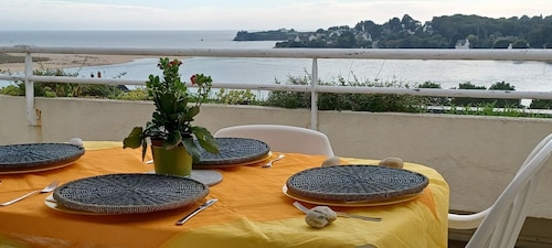 The beach as a horizon with this T3 holiday apartment with sun terrace