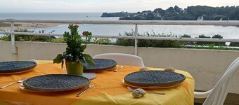 The beach as a horizon with this T3 holiday apartment with sun terrace