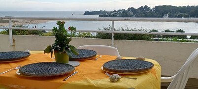 The beach as a horizon with this T3 holiday apartment with sun terrace