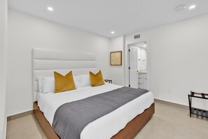 5 bedrooms, desk, iron/ironing board, free WiFi