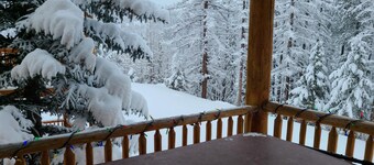 Kimberley Cabin - Between Waterfall Creek Golf & Ski Hill