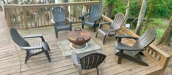 Charming Cottage Snuggled in Main Lake Cove with Perfect Location and Views