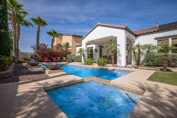 Outdoor pool, a heated pool