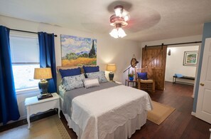 3 habitaciones, tabla de planchar con plancha, wifi y ropa de cama 