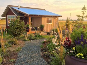 Exterior - Ross Creek Cabin #2 (Belgrade)