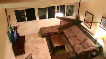 Smart TV, DVD player, books, offices