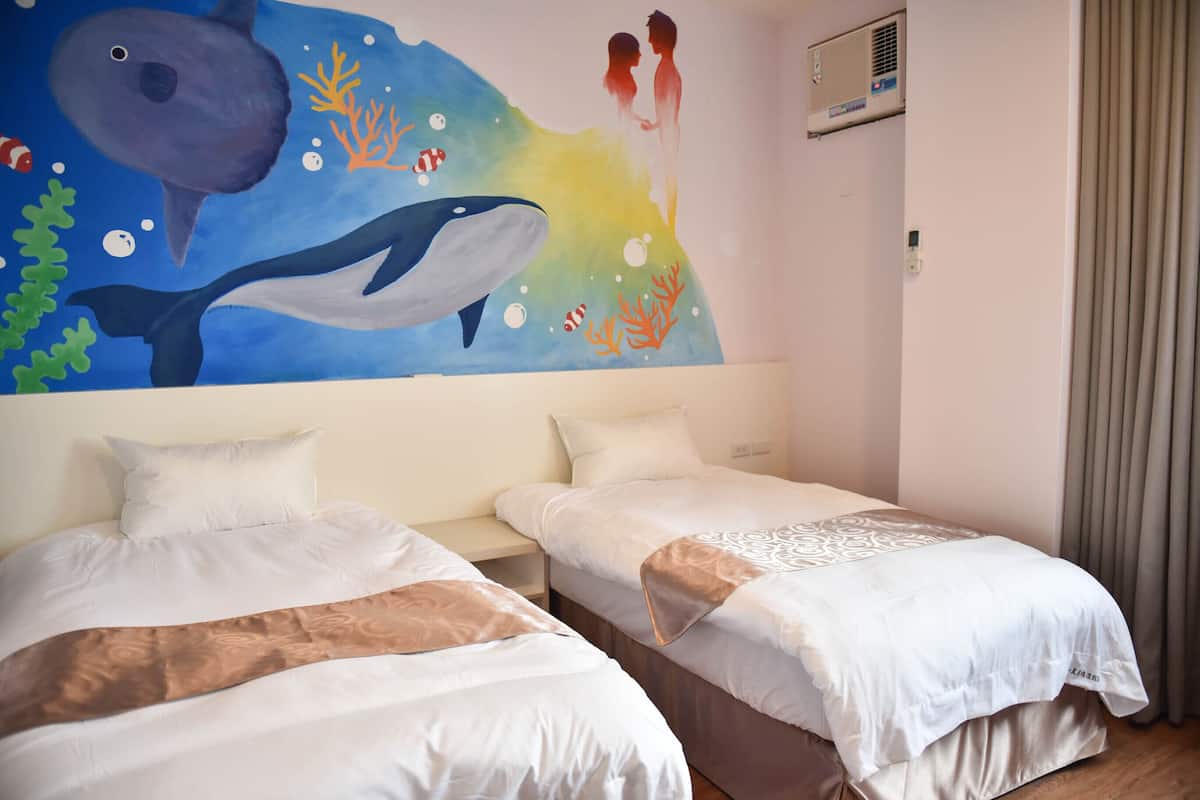 Blackout curtains, soundproofing, free WiFi, bed sheets