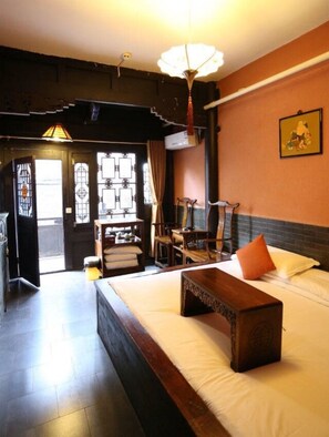 Standard King Room ( Kang Bed ) | Blackout curtains, free WiFi