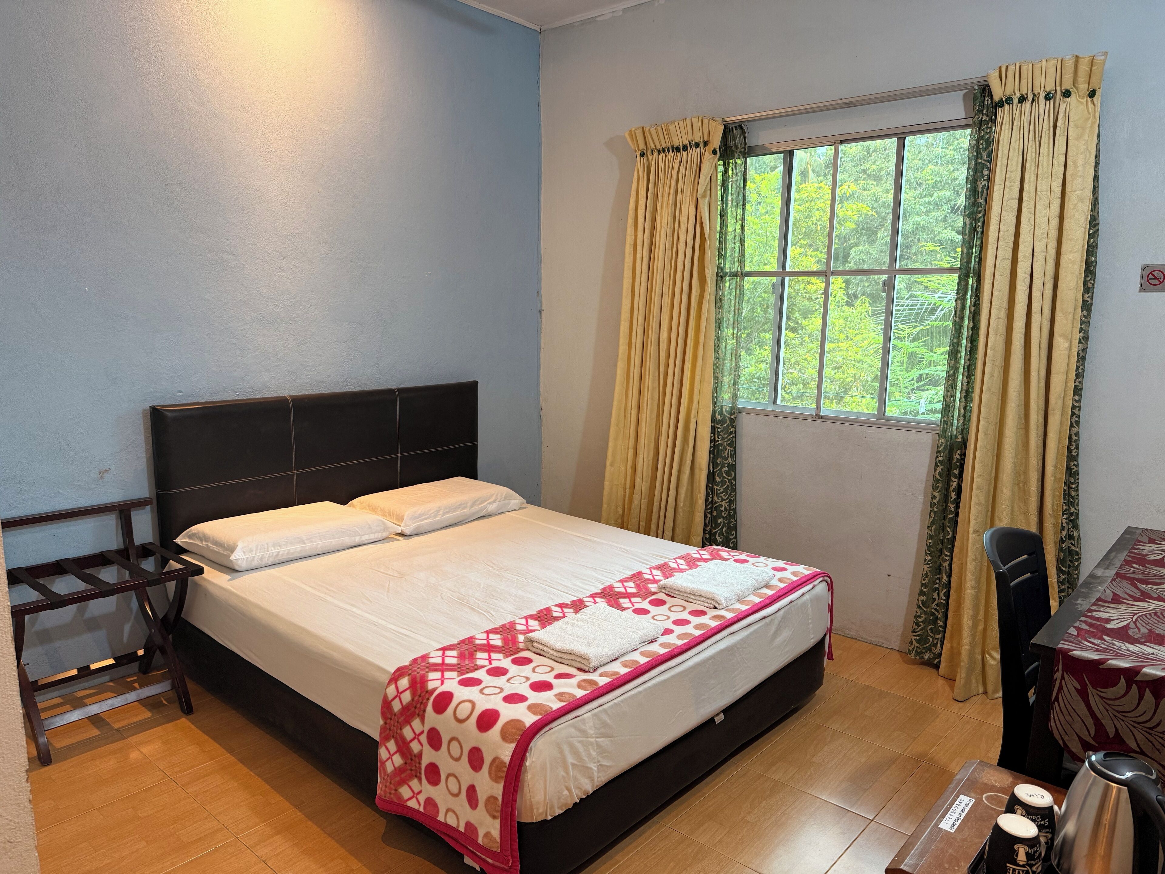 스탠다드 더블룸, 퀸사이즈침대 1개 | 책상, 다리미/다리미판, 침대 시트