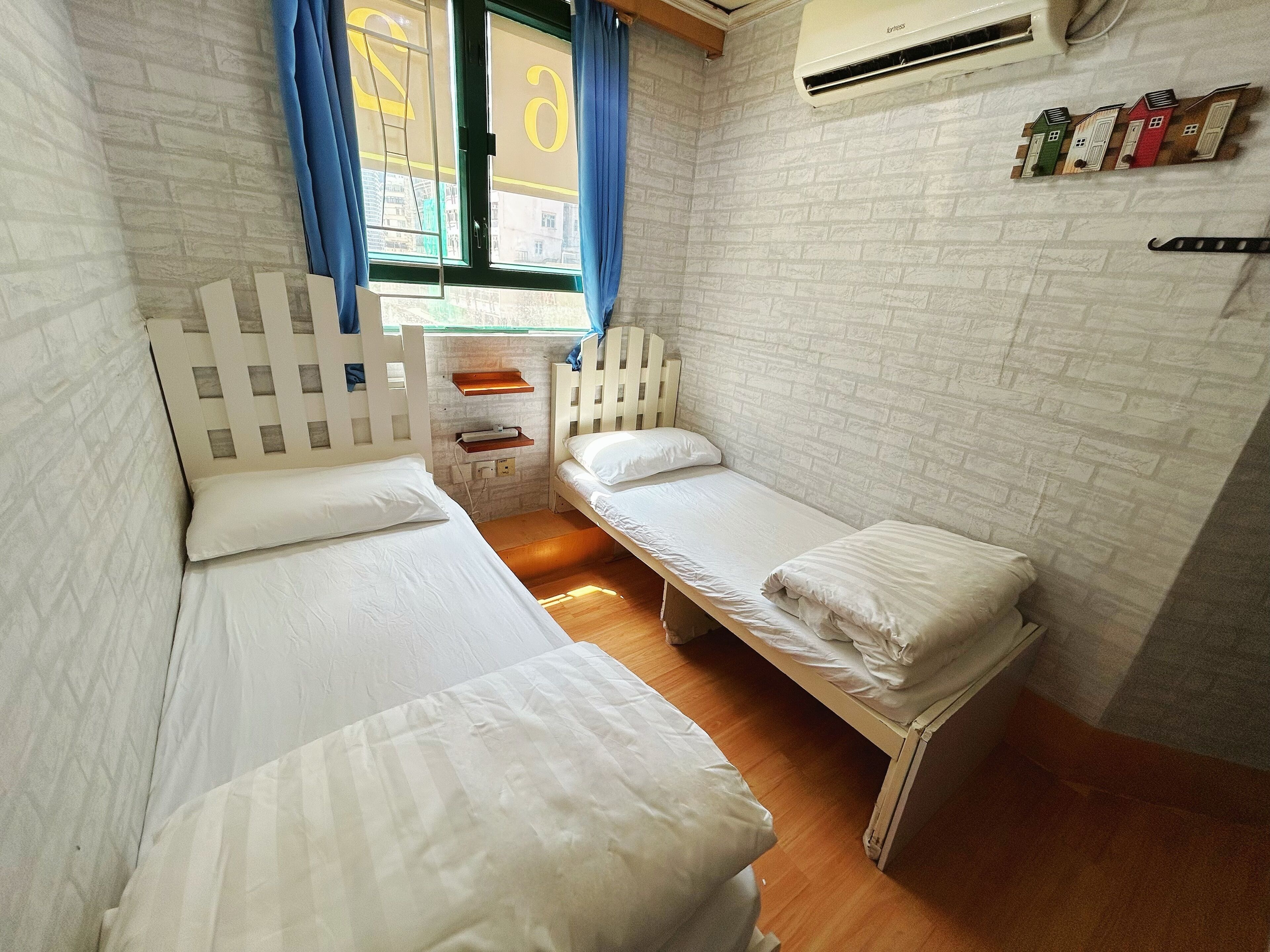 Twin Room | Free WiFi