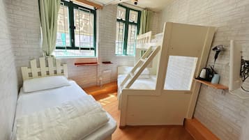Chambre quadruple | AccĂšs au Wi-Fi (inclus)