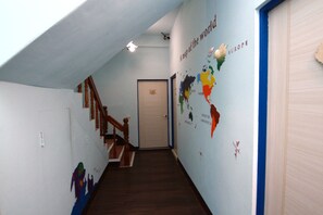 Living area - Wm & S - Hostel (Xincheng)
