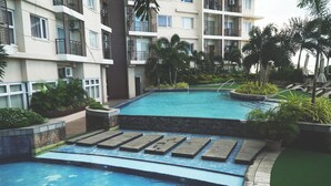 Pool - The Cirque Serviced Residences (Quezon City)